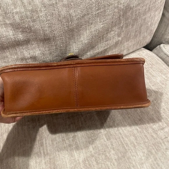 Vintage Coach Willis π - Picture 5 of 13